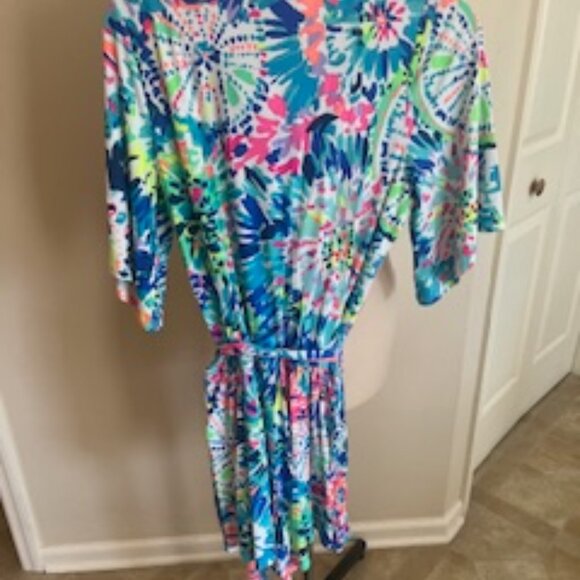 NWT Lilly Pulitzer Madilyn Romp V-neck, tie with elastic waist, flutter sleeves - Picture 4 of 9